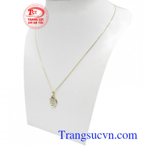 Bộ dây chuyền vàng nữ độc đáo phù hợp nhiều phong cách thời trang khác nhau, là món quà ý nghĩa dành tặng người yêu thương