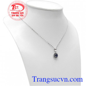 Sản phẩm đá sapphire thiên nhiên, có giấy kiểm định. Bộ dây chuyền sapphire sang trọng