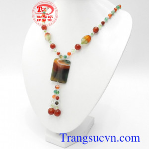 Chuỗi cổ mã não phong cách