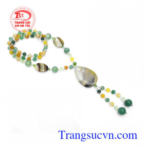 Chuỗi cổ mã não cát lộc kiểu dáng thời trang, tinh xảo và sắc nét