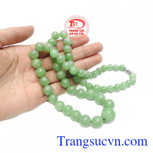 Chuỗi cổ sang trọng, quý phái, hợp phong thủy.
