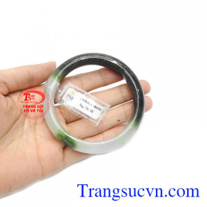 Đá cẩm thạch chứa một một nguồn năng lượng dồi dào giúp người sở hữu tiếp thêm sức mạnh và khí lực