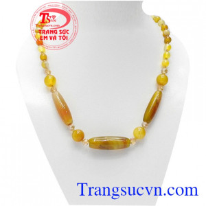 Chuỗi mã não phong cách là sản phẩm được làm thủ công đẹp, sang trọng