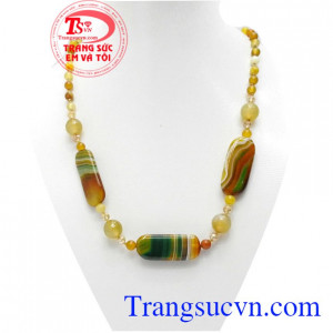 Chuỗi mã não cá tính là sản phẩm đá mã não thiên nhiên vân đẹp