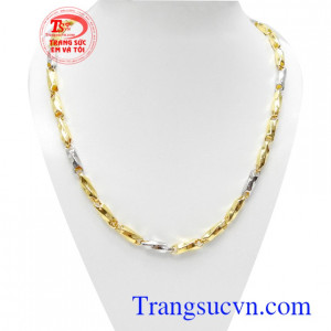 Dây chuyền nam vàng 10k phong cách với đường nét chế tác độc đáo, mới lạ mang lại nét cá tính, phong cách và mạnh mẽ