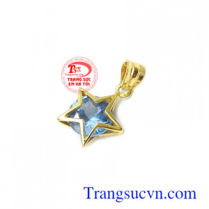 Mặt dây chuyền 10k đính đá phong cách phù hợp nhiều loại dây chuyền khác nhau, là sản phẩm rất được phái đẹp ưa chuộng