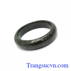 Vòng ngọc cẩm thạch mang lại tiền tài, vận khí, sức khỏe, may mắn cho người đeo