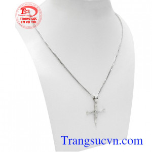 Bộ dây thánh giá bình an chế tác tinh xảo, sắc nét là món quà tặng ý nghĩa cho người yêu thương