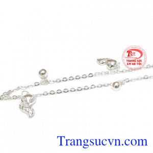 Lắc chân bạc hồ ly dịu dàng được chế tác rất tinh tế.