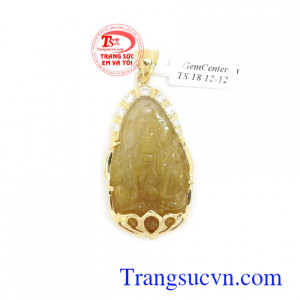 Mặt phật bà thạch anh tóc an lành chạm khắc tinh xảo sắc nét, chất lượng đá cao cấp bọc vàng 14k