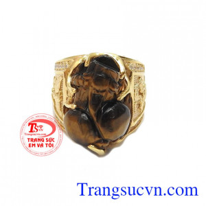 Tỳ hưu là linh vật trong truyền thuyết chỉ ăn vàng bạc, châu báu nhưng chỉ có miệng mà lại không có hậu môn