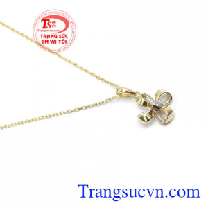 Mặt dây chuyền xinh xắn