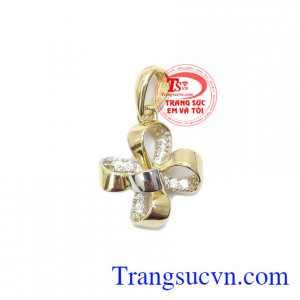 Mặt dây chuyền xinh xắn là sản phẩm mặt dây chuyền vàng Hàn quốc đẹp, kiểu dáng sang trọng, tinh tế