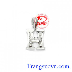 Mặt dây chuyền chữ H xinh xắn là sản phẩm mặt dây chuyền được các bạn nữ ưa thích