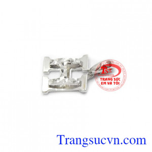 Mặt dây chuyền nữ vàng quý phái dễ kết hợp cùng nhiều kiểu dây chuyền vàng