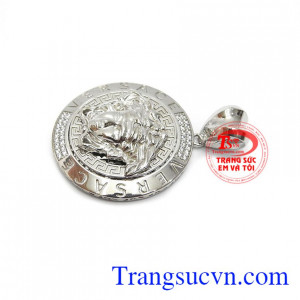 Mặt dây chuyền đẹp đẳng cấp, giao hàng nhanh trên toàn quốc.