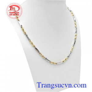 Dây chuyền Italy 18k quyền lực dễ dàng kết hợp nhiều phong cách thời trang khác nhau nên được phái mạnh đặc biệt ưa chuộng