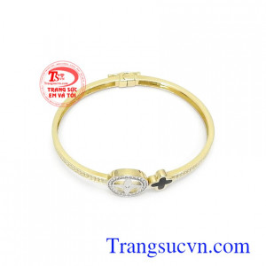 Vòng tay vàng 10k đính đá mới lạ, tinh xảo và tinh tế
