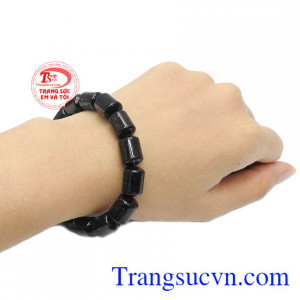 Trang sức đá quý phong thủy