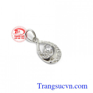 Mặt dây chuyền vàng trắng 10k là sản phẩm được nhập khẩu từ Hàn quốc
