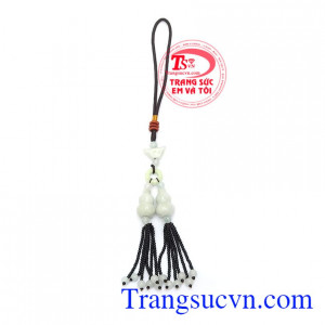 Móc treo ôtô hồ lô may mắn là sản phẩm ngọc cẩm thạch thiên nhiên dùng để treo ô tô