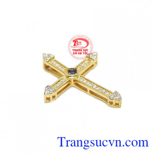 Mặt dây chế tác từ vàng tây 14k và sapphire thiên nhiên.