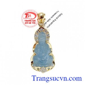 Mặt dây phật quan âm đá aquamarin là sản phẩm đá thiên nhiên được bọc vàng 14k đẹp được thiết kế tinh tế, sang trọng với các đường viền bao quanh