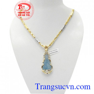 Bộ dây chuyền phật quan âm aquamarin là bộ sản phẩm đẹp được thiết kế tinh tế, sang trọng. 