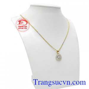 Bộ trang sức vàng lấp lánh 10k được thiết kế kế tinh tế và mới lạ.