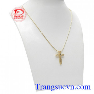 Bộ trang sức thánh giá sapphire thiên nhiên được thiết kế tinh tế và sang trọng.