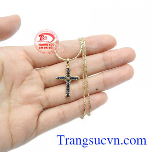 Mặt dây có giấy kiểm định đá quý. 