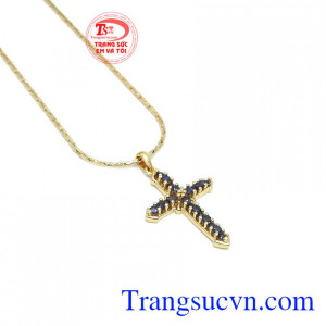 Bộ trang sức thiết kế phong cách, trẻ trung.