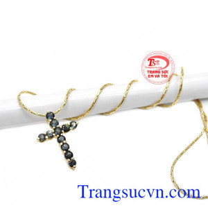 Bộ trang sức đá quý giá trị.