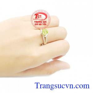 Nhẫn Nữ vàng gắn đá tự nhiên, chất lượng vàng đảm đeo bền đẹp sáng bóng, tinh tế và sang trọng dành cho phái đẹp