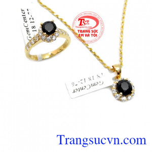 Nhẫn nữ sapphire nữ hoàng là sản phẩm nhẫn nữ sapphire thiên nhiên, có giấy kiểm định đá quý