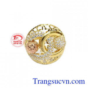 Nhẫn nữ 10k sang trọng được chế tác theo công nghệ Italy tạo nên một sản phẩm rất đẹp mắt và tinh tế. 