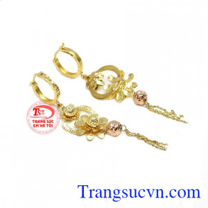  Sản phẩm kết hợp vàng màu và vàng hồng tạo điểm nhấn cho người dùng. 