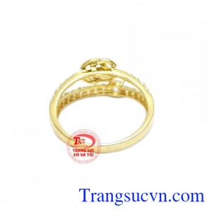 Nhẫn là một trong những trang sức được yêu thích nhất của phái đẹp. 