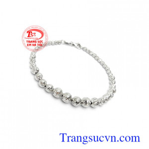 Lắc tay Italy 10k phong cách với thiết kế dạng bi tròn độc đáo, mang lại sự hài hòa, cá tính và thời trang cho phái đẹp