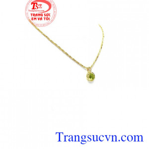 Mặt dây peridot hoàng gia