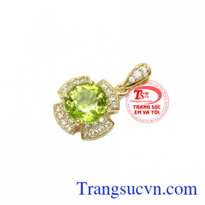 Đá peridot thiên nhiên, có giấy kiểm định mang lại nhiều may mắn, sức khỏe cho người đeo