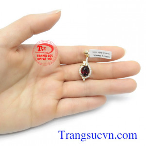 Mặt dây chuyền vàng 14k gắn đá thiên nhiên tinh tế, quý phái