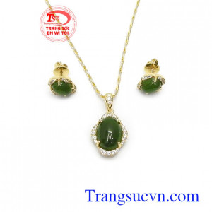 Bộ trang sức ngọc bích thiên nhiên bình an, may mắn và thịnh vượng