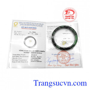 Sản phẩm có giấy kiểm định đá quý.