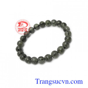 Người thường xuyên mang bên mình đá thạch anh tóc đen sẽ giúp mang đến cho người đeo vận may, tài lộc và sự bình an