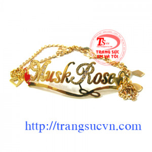 Lắc tay chữ vàng