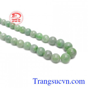 Kiểu dáng sang trọng, quý phái mang đến cho người phụ nữ một sản phẩm hoàn hảo.