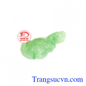 Tượng phật bà mang lại bình an, may mắn cho gia chủ.