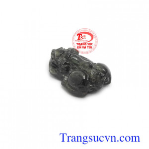Tỳ hưu sapphire phong thủy có tác dụng chiêu tài lộc, may mắn và bình an cho chủ nhân, là linh vật được ưa chuộng bậc nhất trong phong thủy