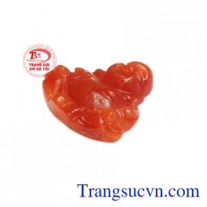 Phật di lặc ngọc cẩm thạch đỏ được chế tác từ ngọc cẩm thạch thiên nhiên.